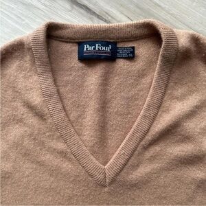 Par Four V-Neck tan Sweater vest